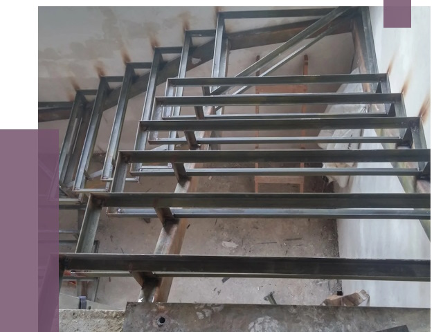 Демонтаж лестниц в Сланцах от 4339 руб. 