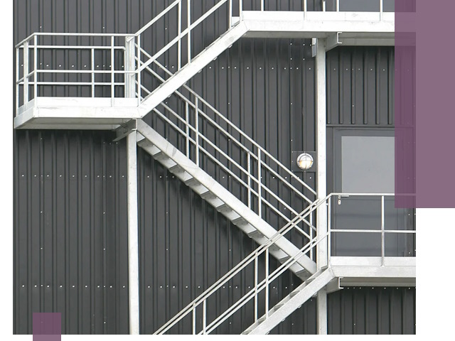 Изготовление и монтаж пожарных лестниц в Сланцах быстро и надежно