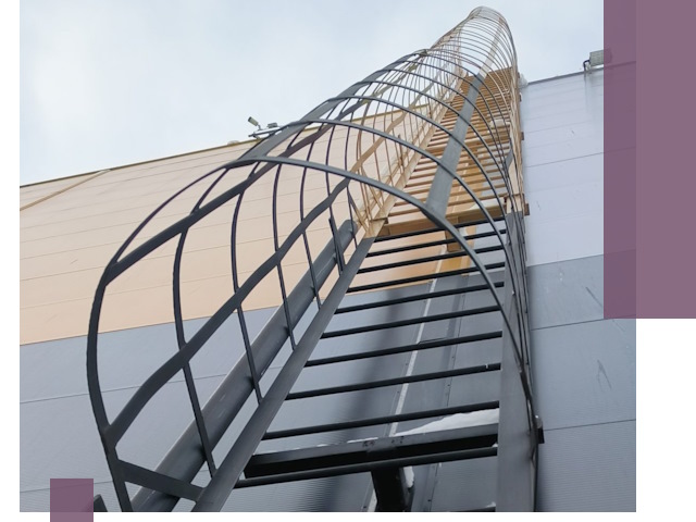 Изготовление и монтаж пожарных лестниц в Сланцах профессионально