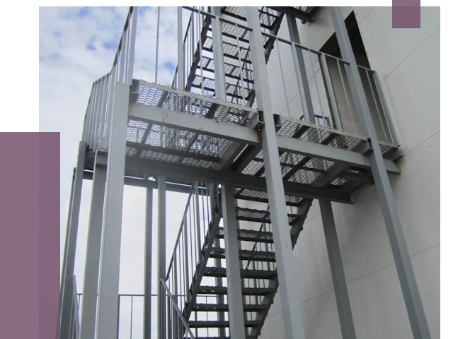 Монтаж пожарных лестниц в Сланцах от 7852 руб.