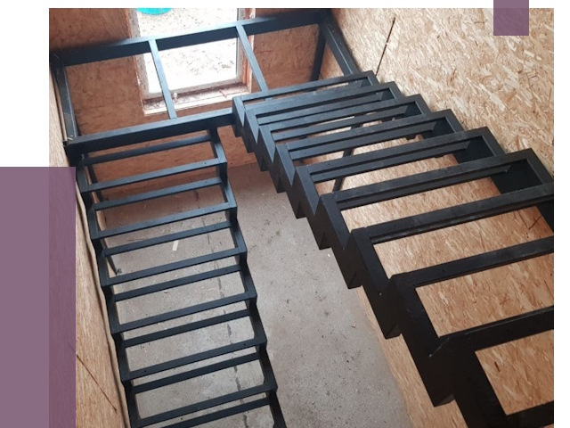 Демонтаж лестниц на металлокаркасе в Сланцах от 7439 руб. за м²