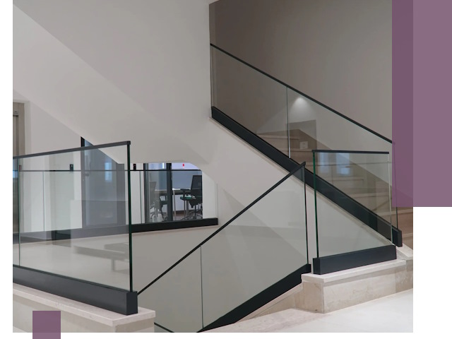 Стеклянные перила премиум-класса с установкой в Сланцах