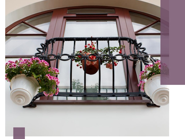 Изготовление и монтаж французских балконов в Сланцах