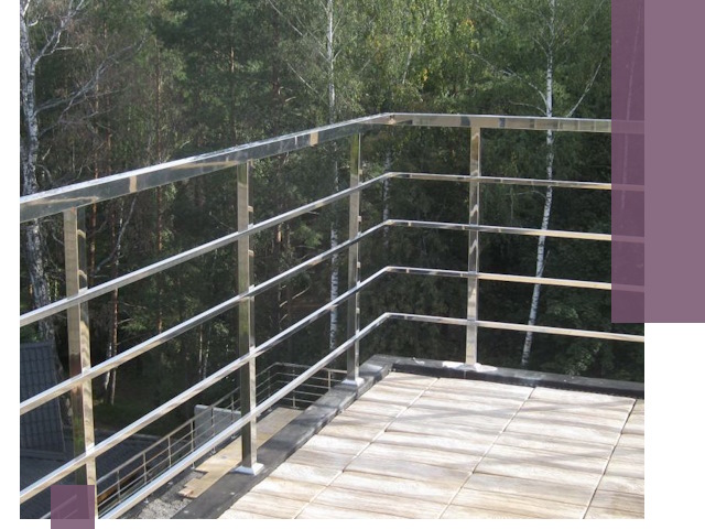 Парапеты из нержавеющей стали в Сланцах — изготовление и монтаж