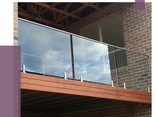 Стеклянные парапеты на крыше и террасе в Сланцах от 11624 руб. | ПРОЛЁТ-Слы