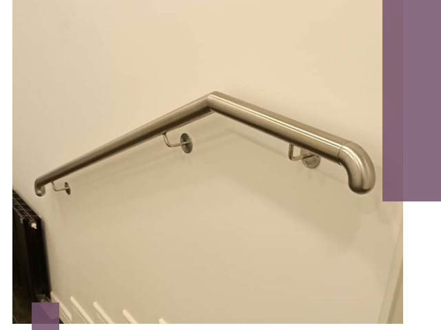 Изготовление пристенных поручней в Сланцах под ключ за сроки